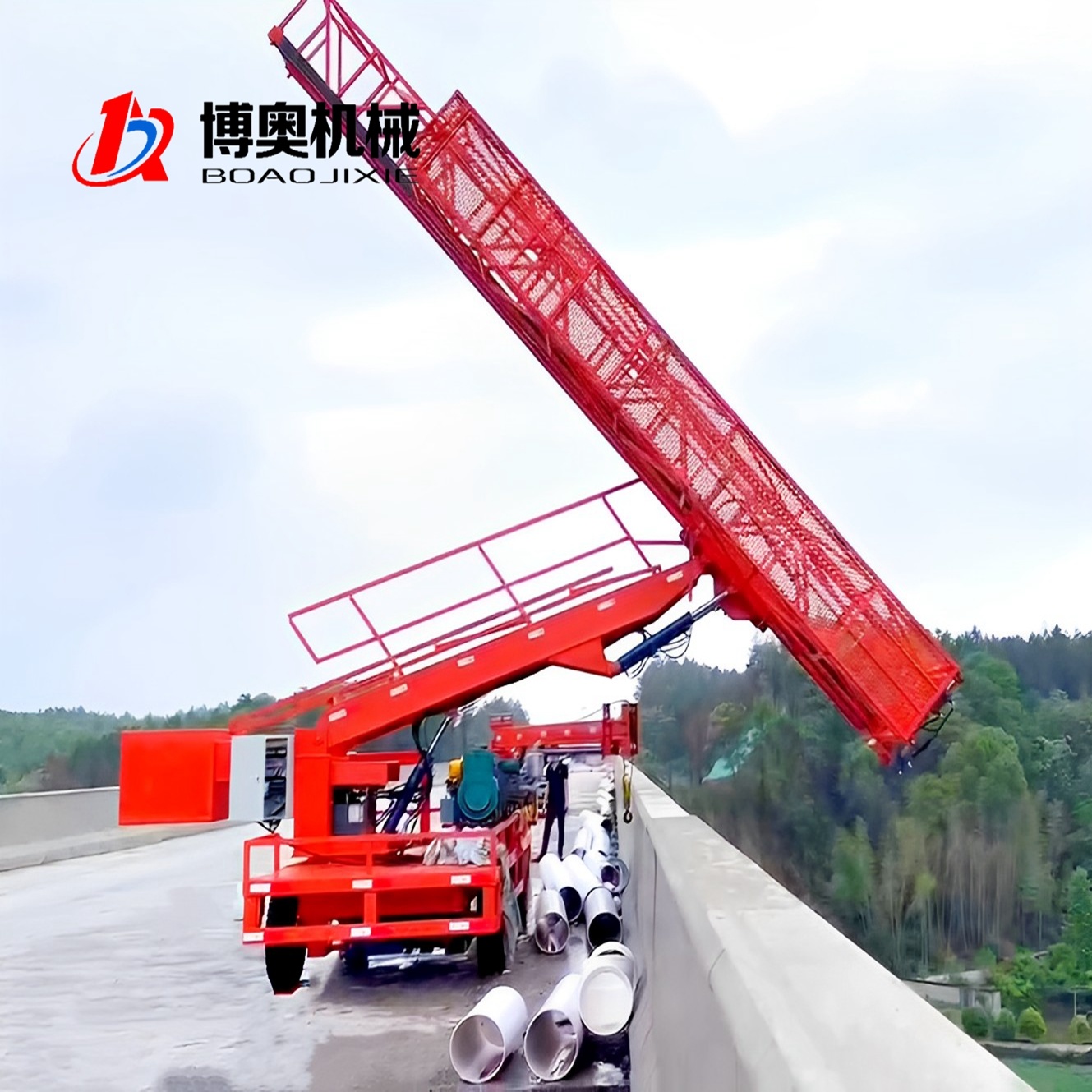 M60可跨越防抛網的液壓橋梁排水管側邊安裝設備_檢修車